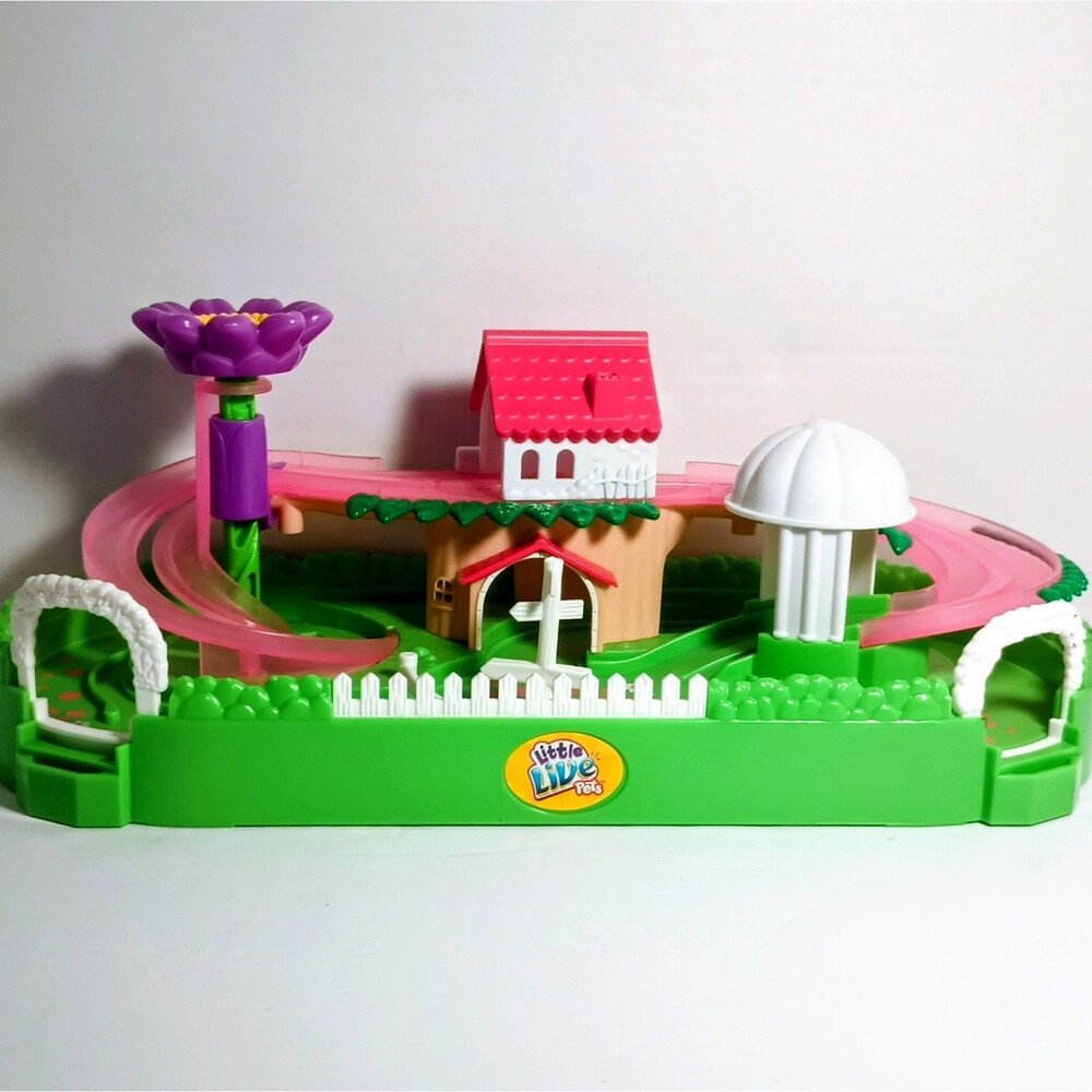 Moose Little Live Pets Lil’ Ladybug Garden Playset No Figures